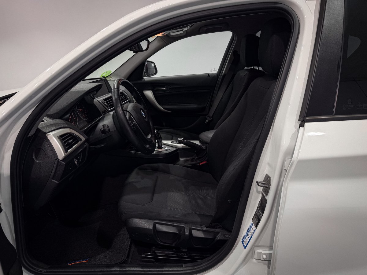Foto Bmw 118dA 10