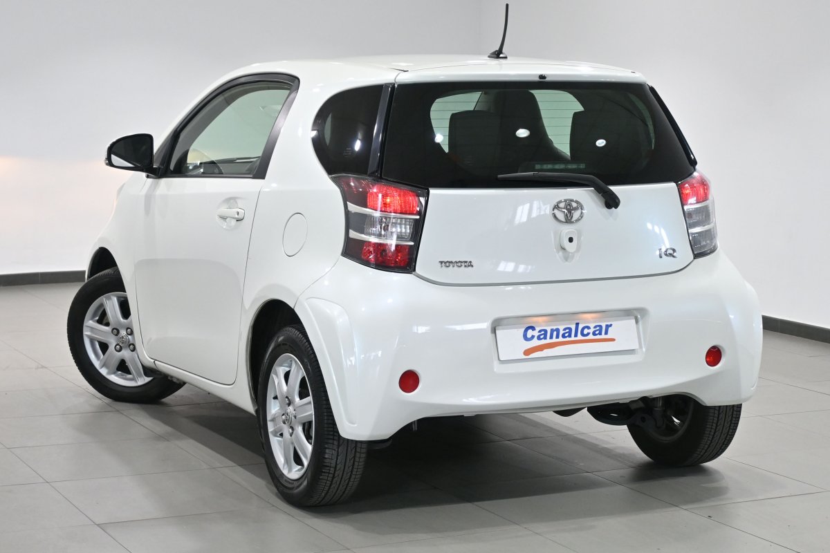 Foto Toyota iQ 6