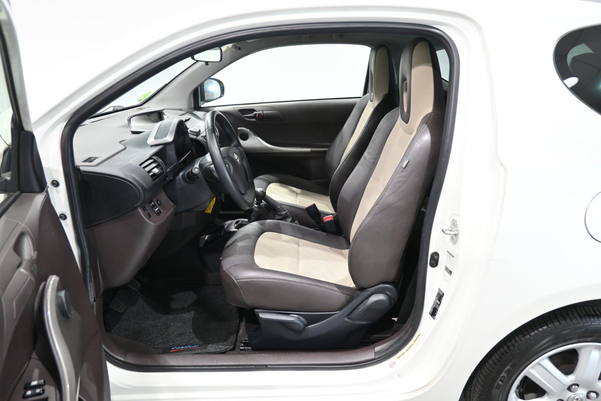 Foto Toyota iQ 10