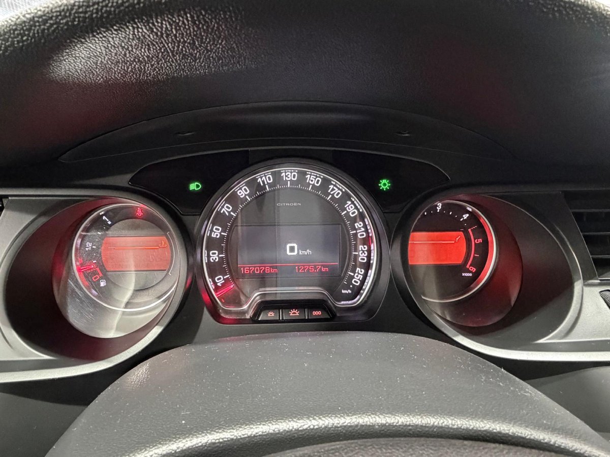 Foto Citroen C5 13