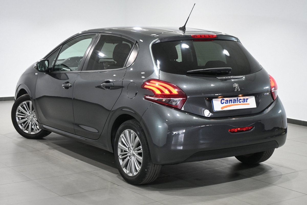 Foto Peugeot 208 6