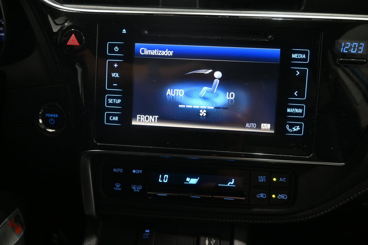 Foto Toyota Auris 15