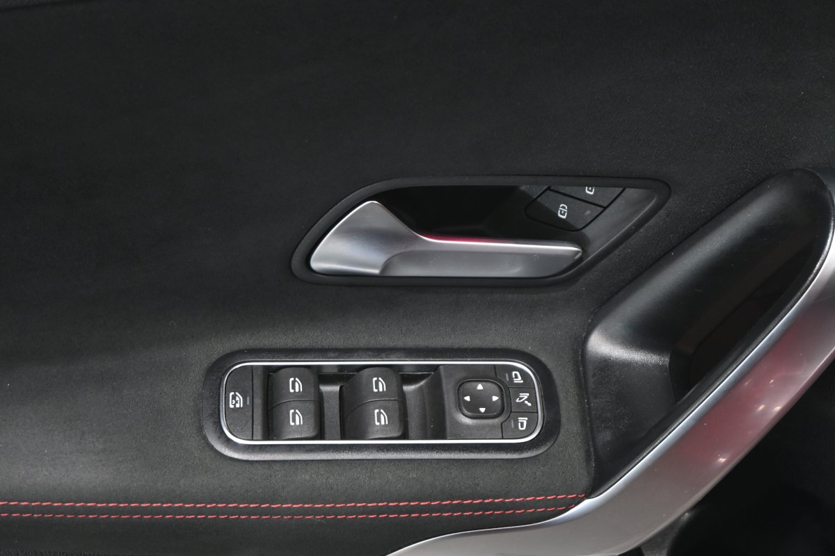 Foto Mercedes-Benz A 28