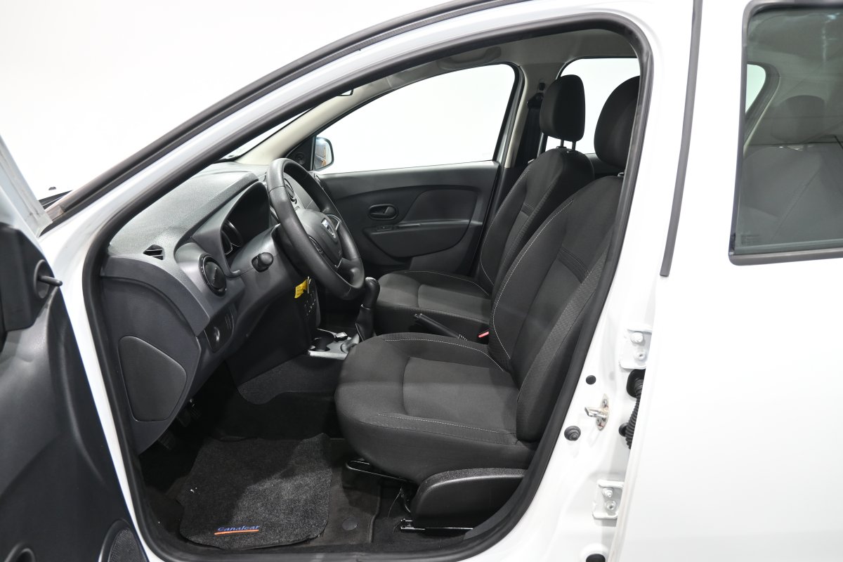 Foto Dacia Sandero 10