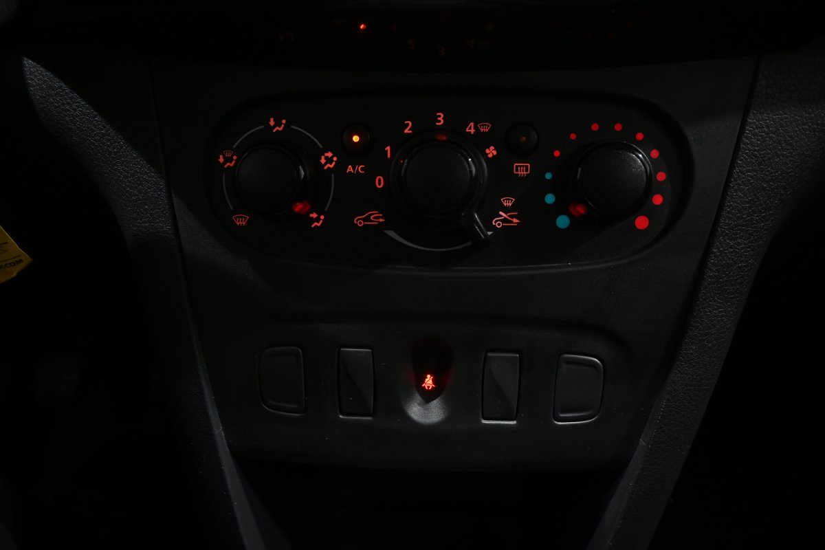 Foto Dacia Sandero 16