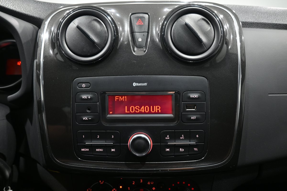 Foto Dacia Sandero 15