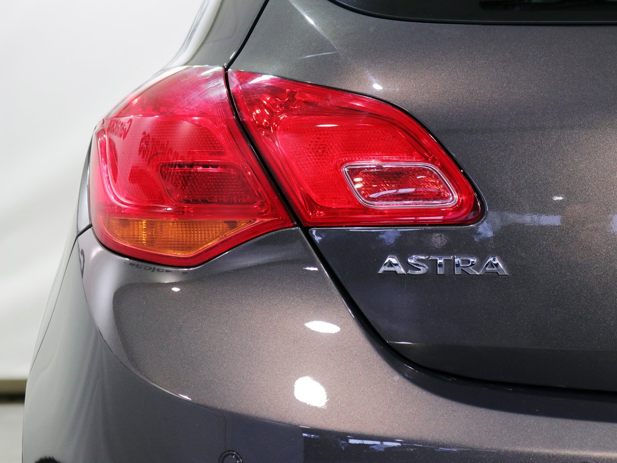 Foto Opel Astra 9