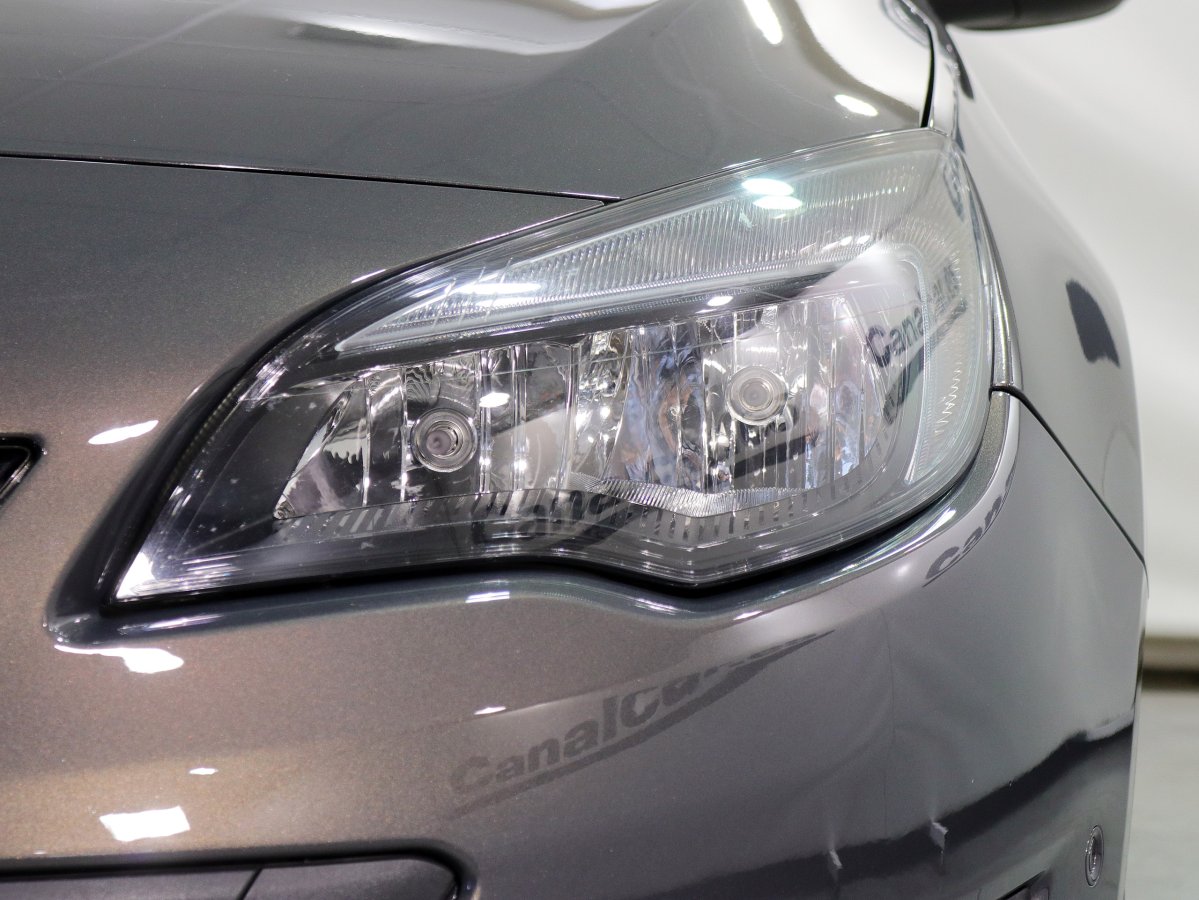 Foto Opel Astra 12
