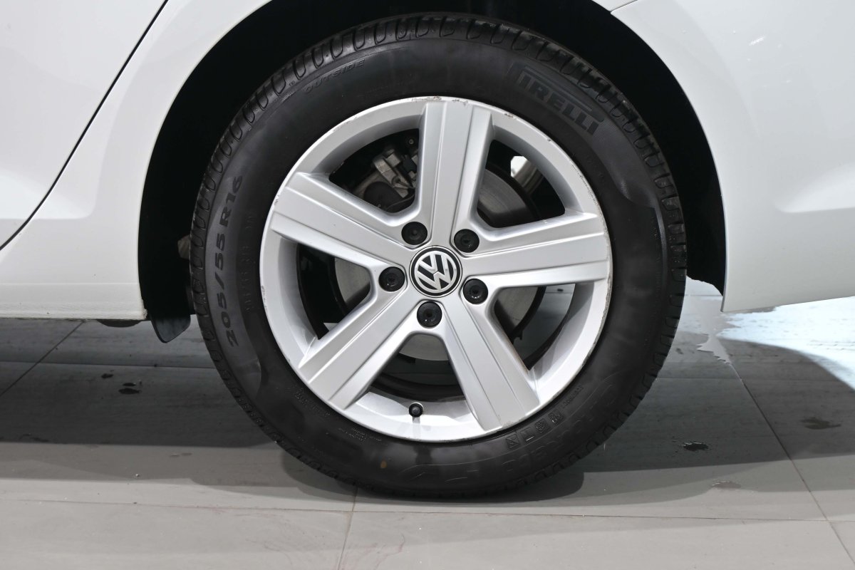 Foto Volkswagen Golf 28