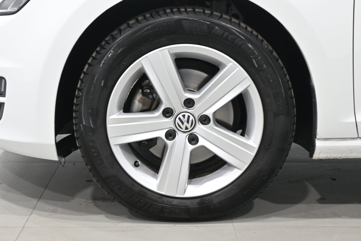 Foto Volkswagen Golf 27
