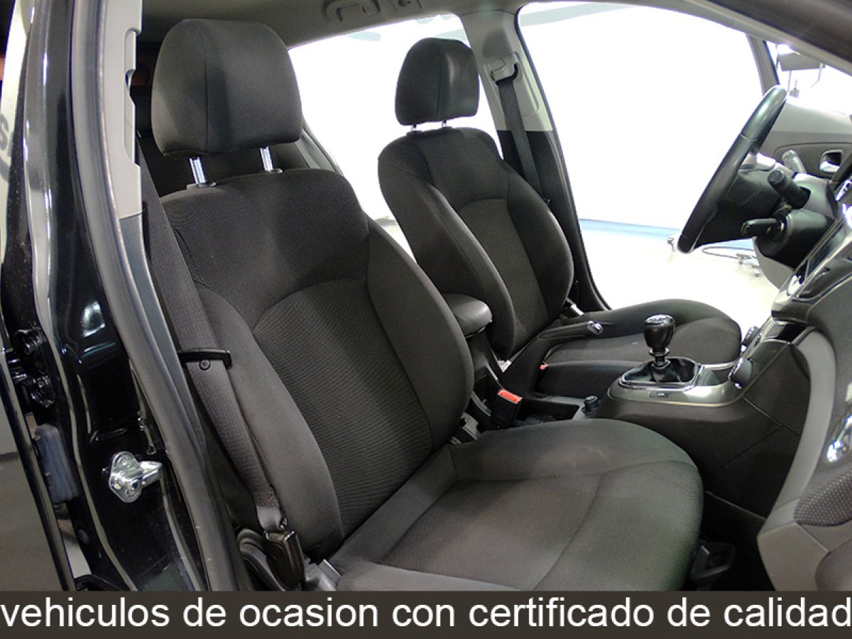 Foto Chevrolet Cruze 18