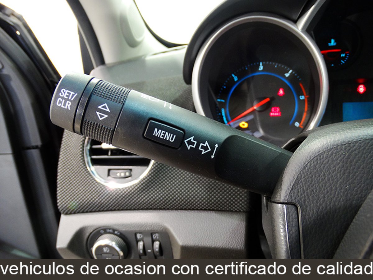 Foto Chevrolet Cruze 24