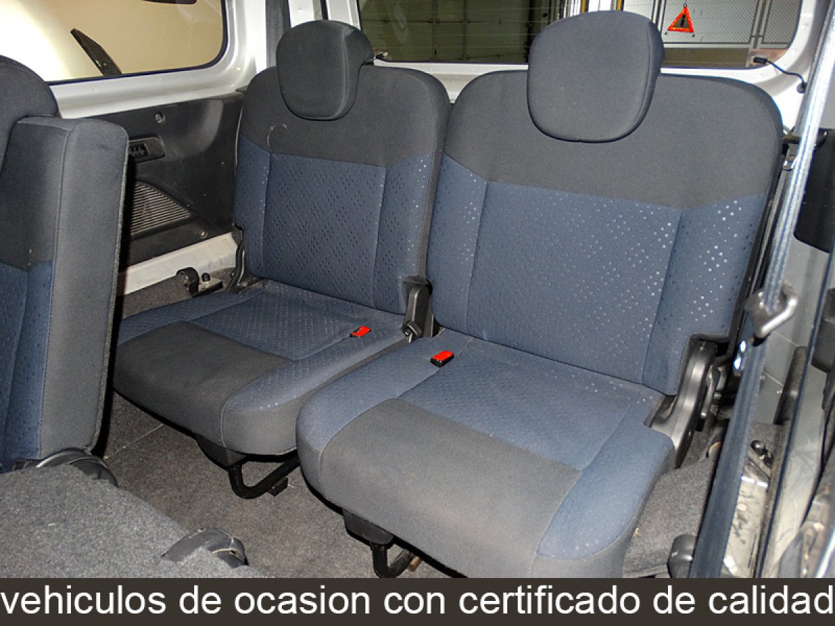 Foto Nissan NV200 12