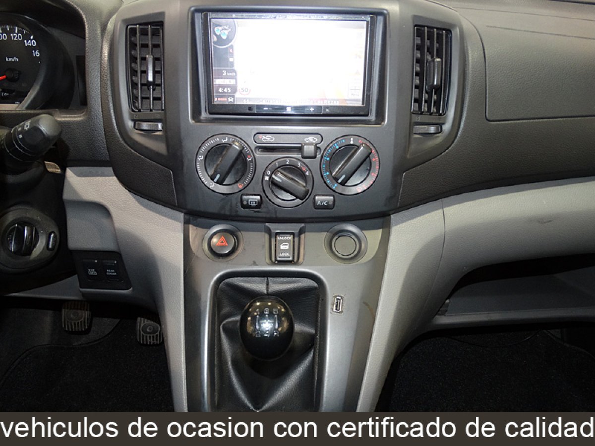 Foto Nissan NV200 15