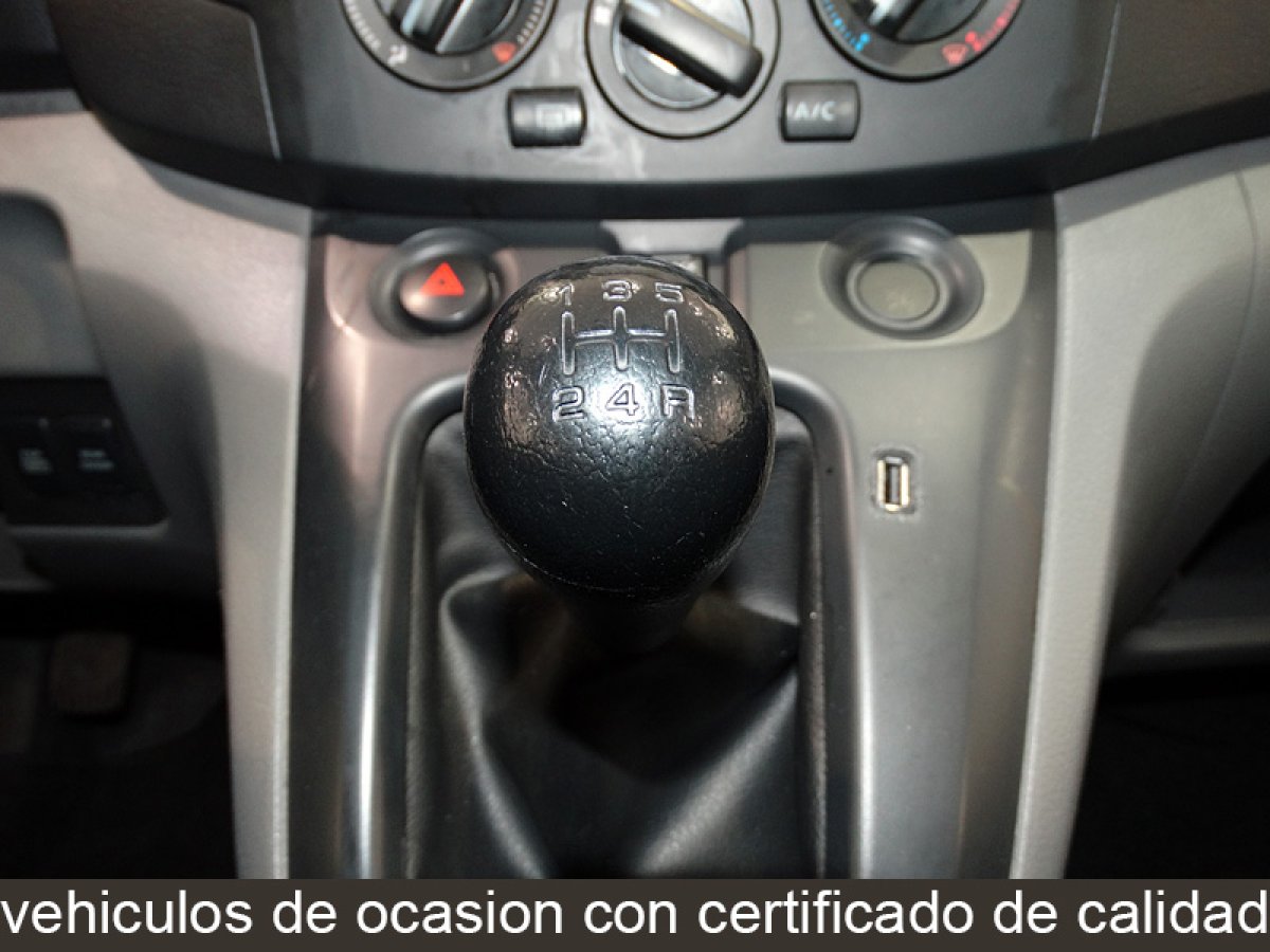 Foto Nissan NV200 16