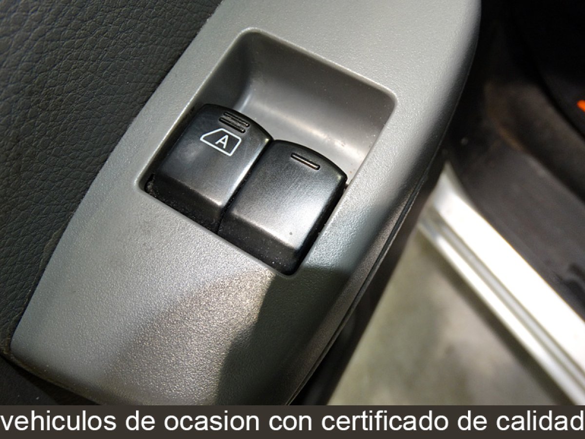 Foto Nissan NV200 17