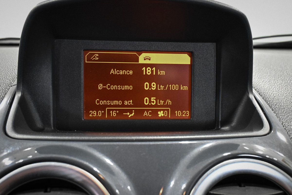 Foto Opel Corsa 15