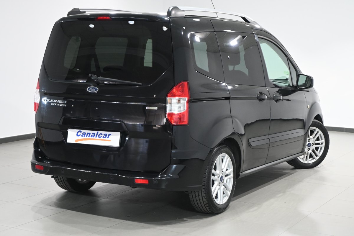 Foto Ford Tourneo 4