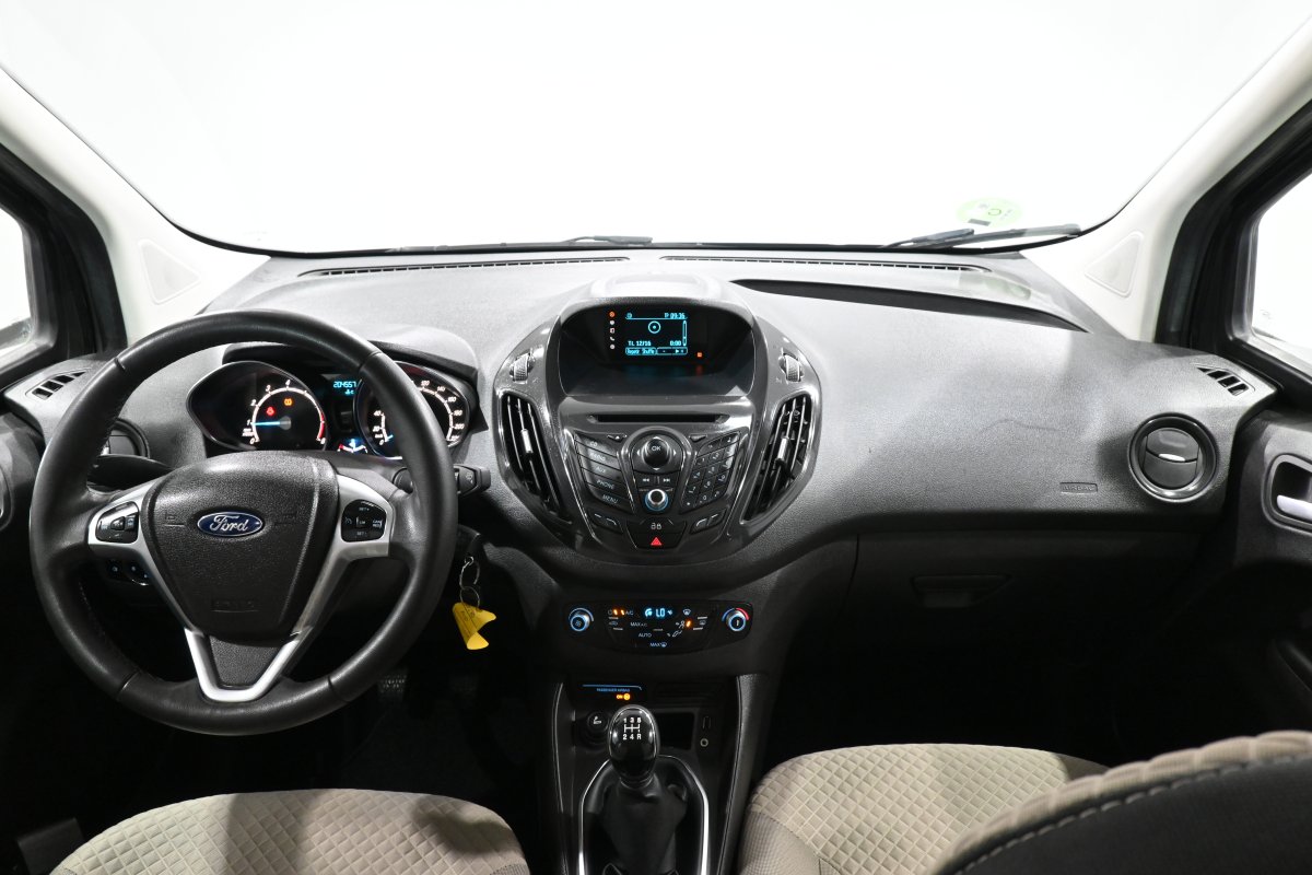 Foto Ford Tourneo 19
