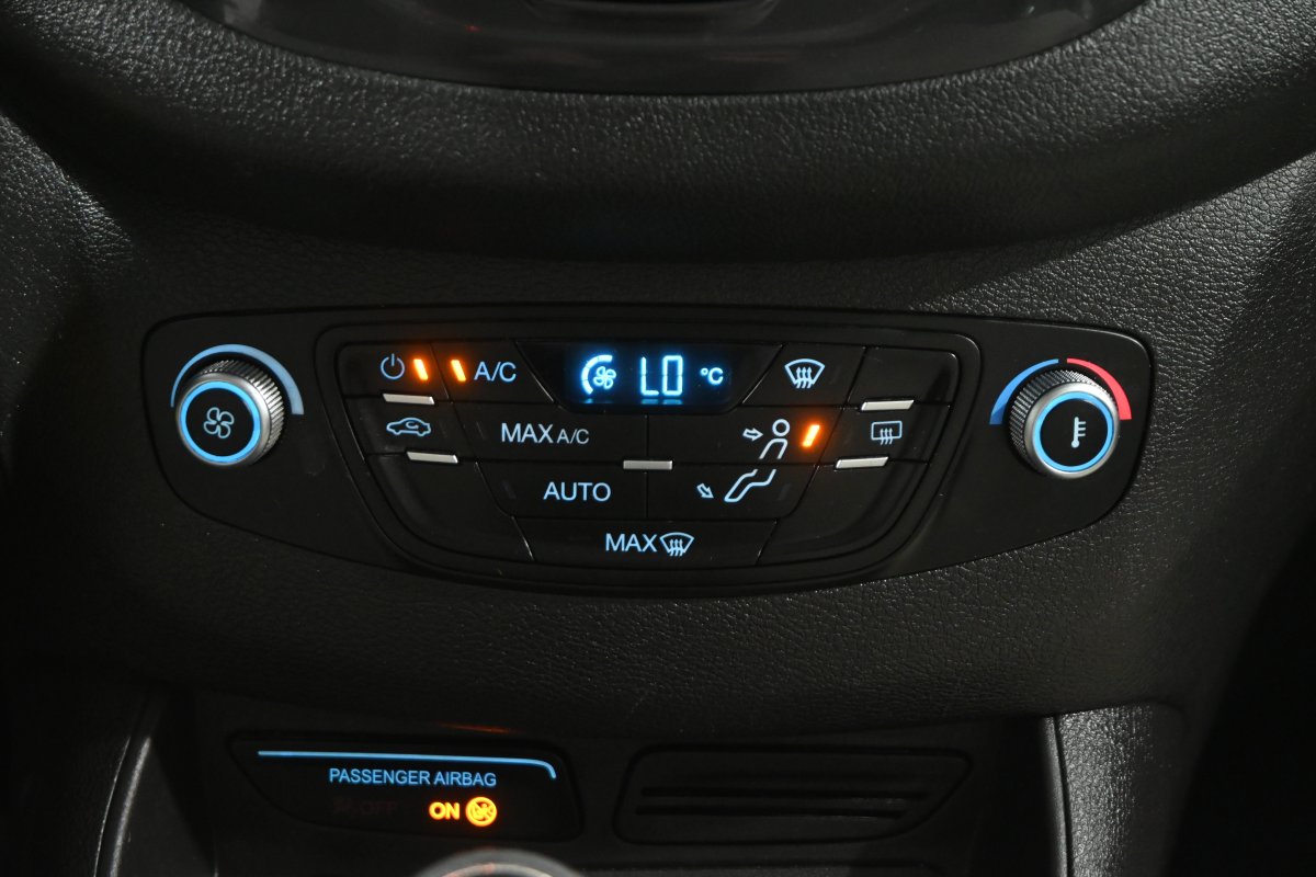 Foto Ford Tourneo 18