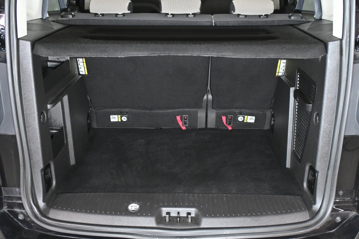 Foto Ford Tourneo 8