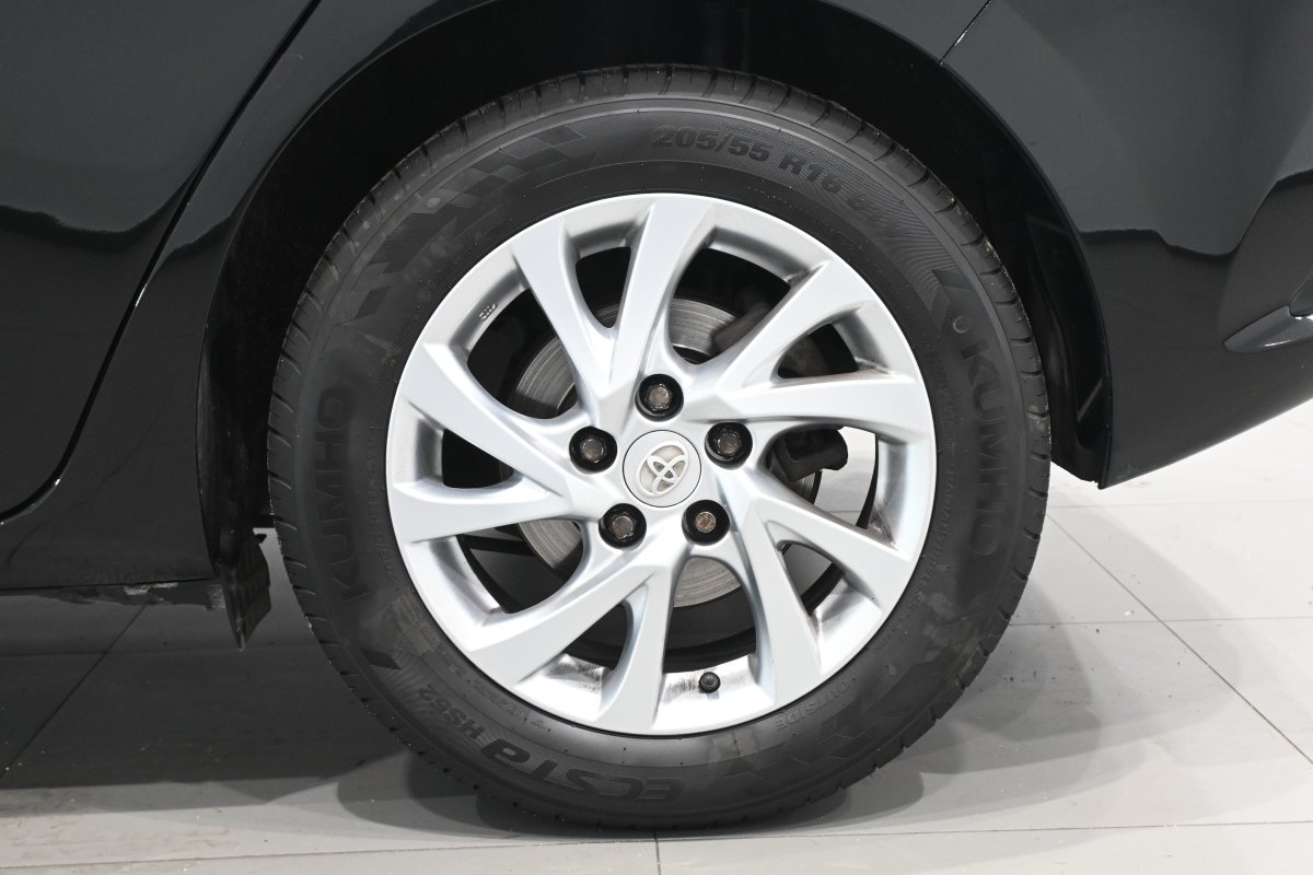 Foto Toyota Auris 28