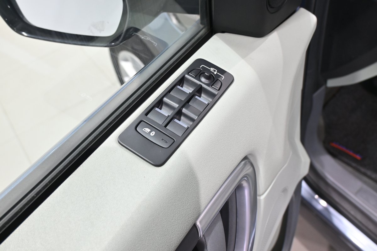 Foto Land Rover Discovery 30