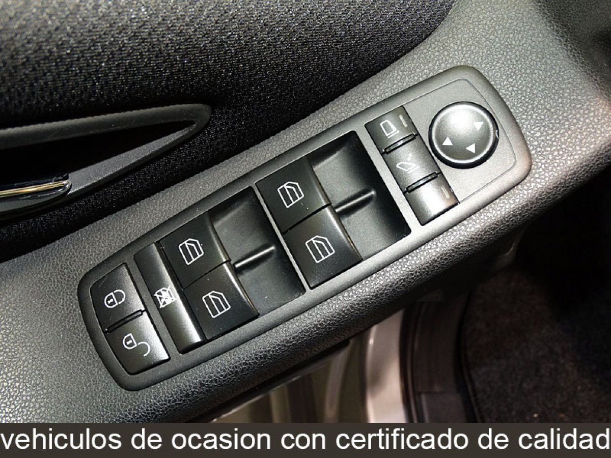 Foto Mercedes-Benz A 180 15