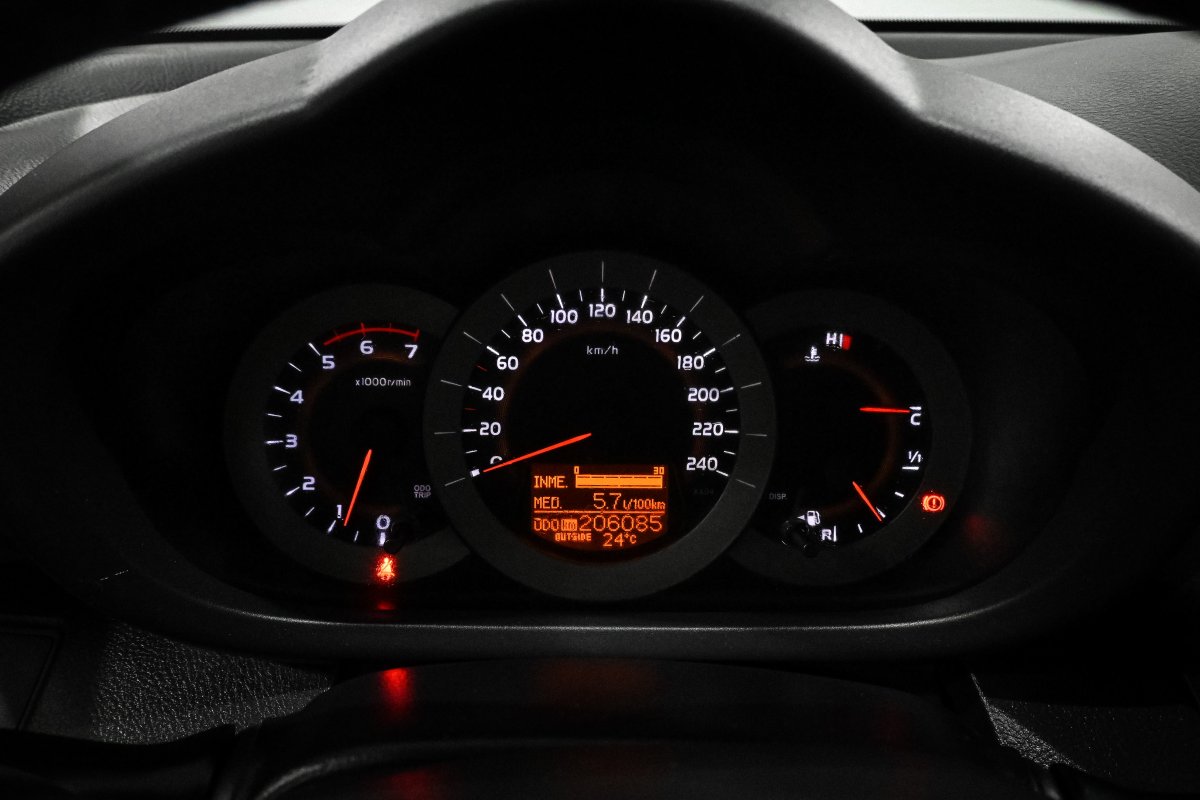Foto Toyota RAV-4 13