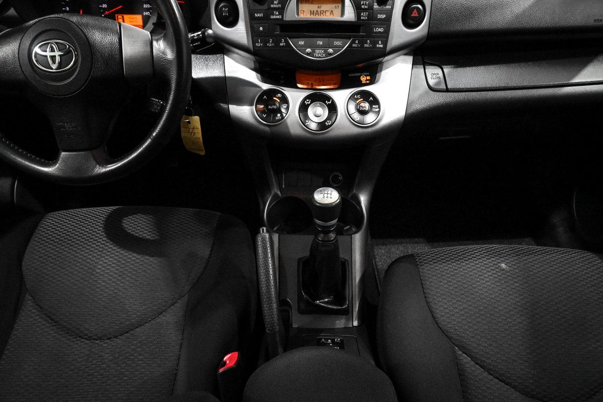 Foto Toyota RAV-4 19