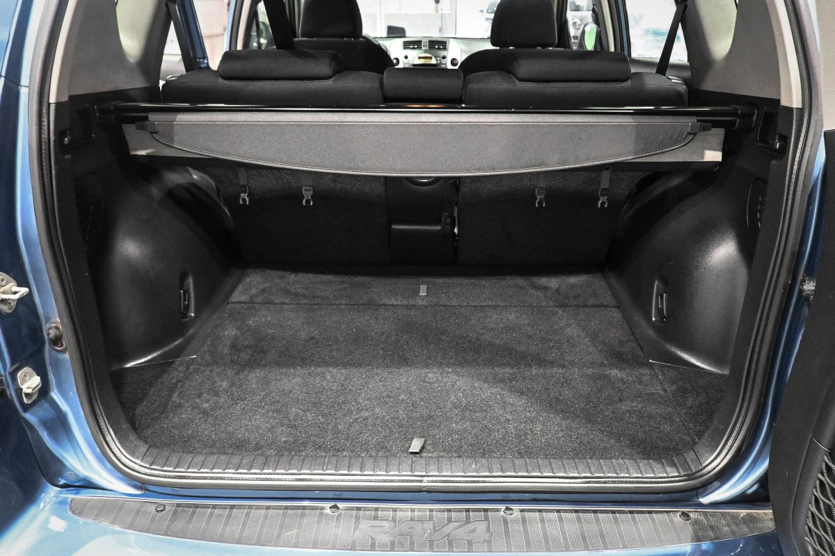 Foto Toyota RAV-4 8