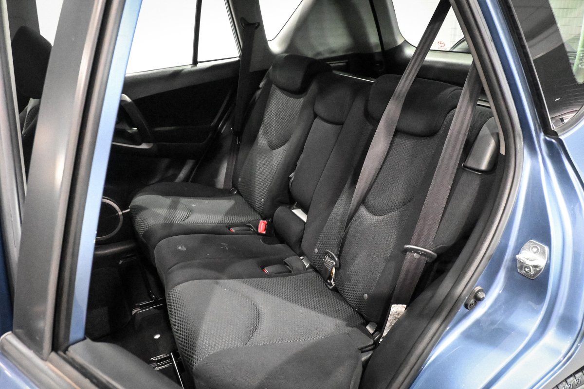 Foto Toyota RAV-4 11