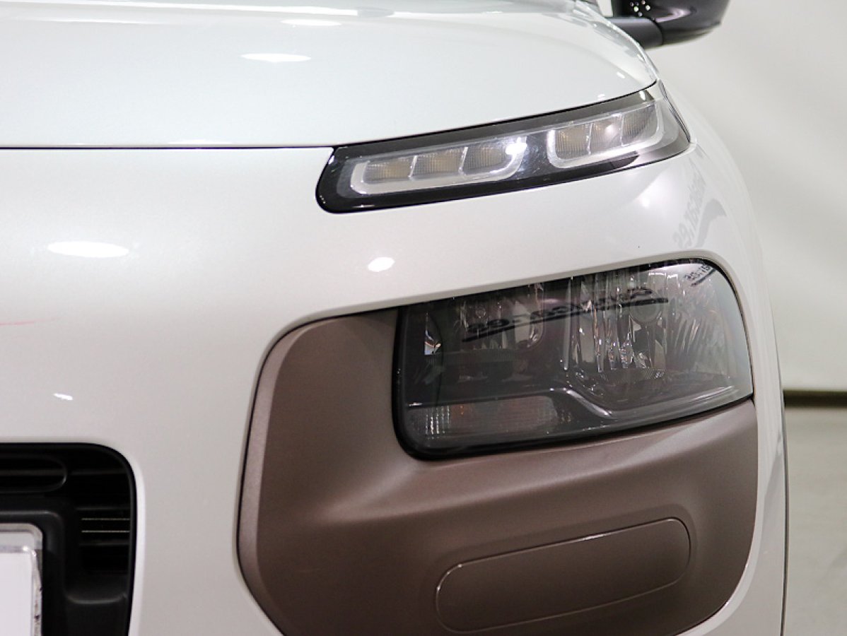 Foto Citroen C4 Cactus 12