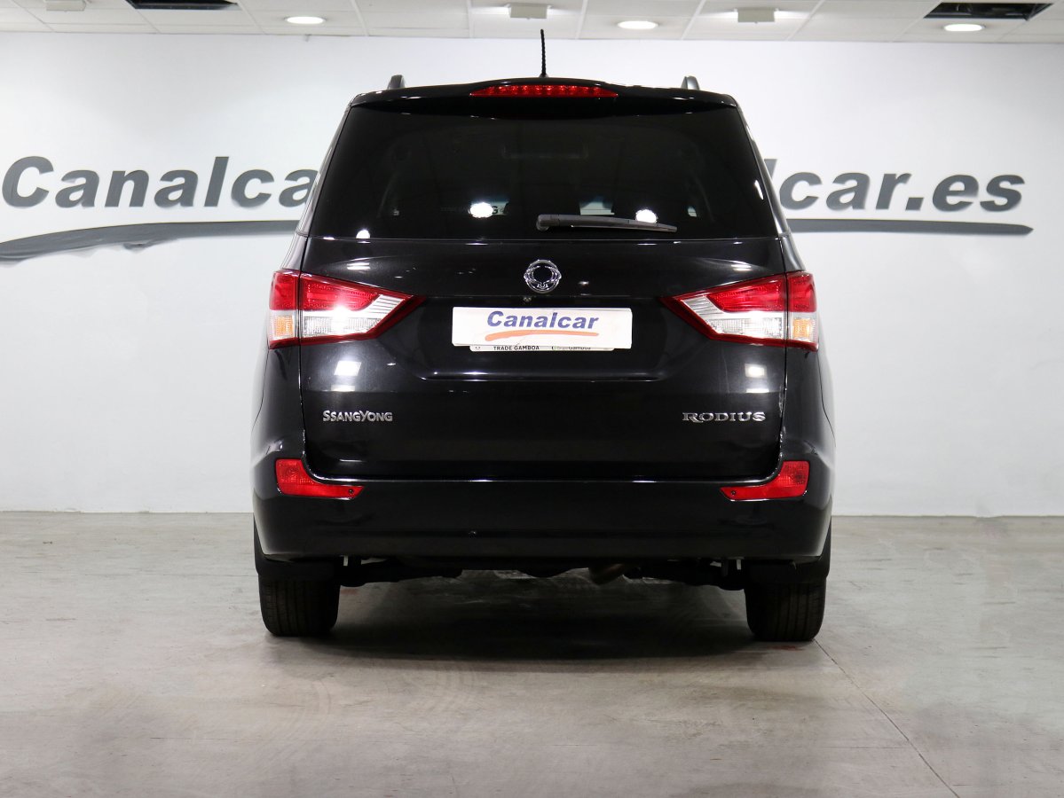 Foto Ssangyong Rodius 5