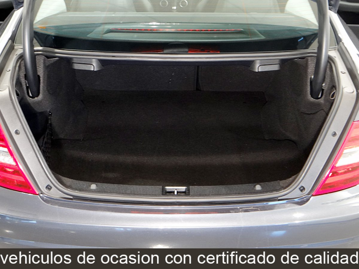 Foto Mercedes-Benz C 220 15