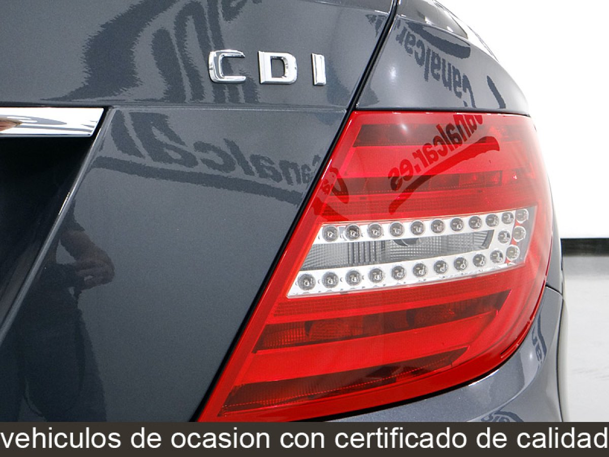 Foto Mercedes-Benz C 220 16