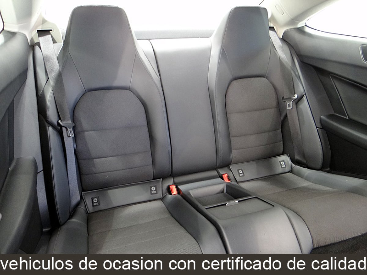 Foto Mercedes-Benz C 220 25