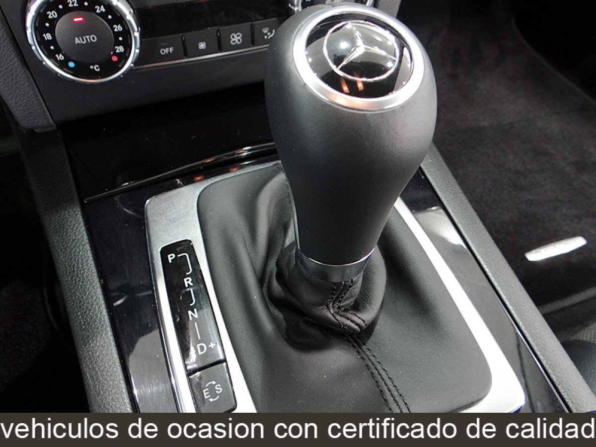 Foto Mercedes-Benz C 220 30