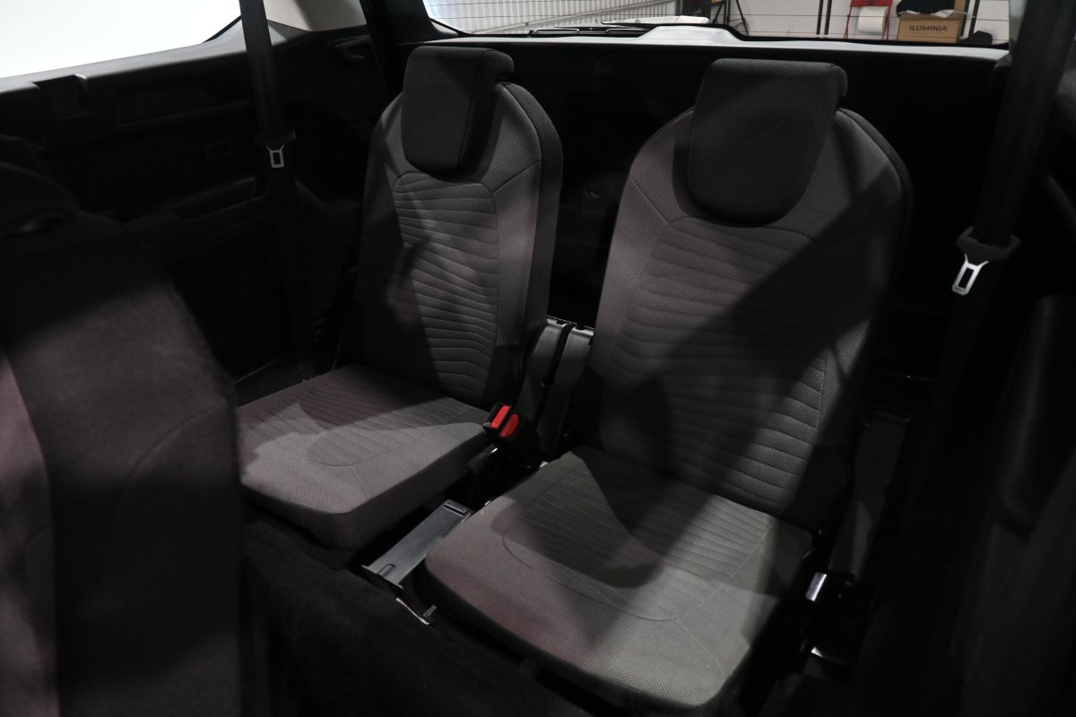 Foto Citroen Grand C4 12