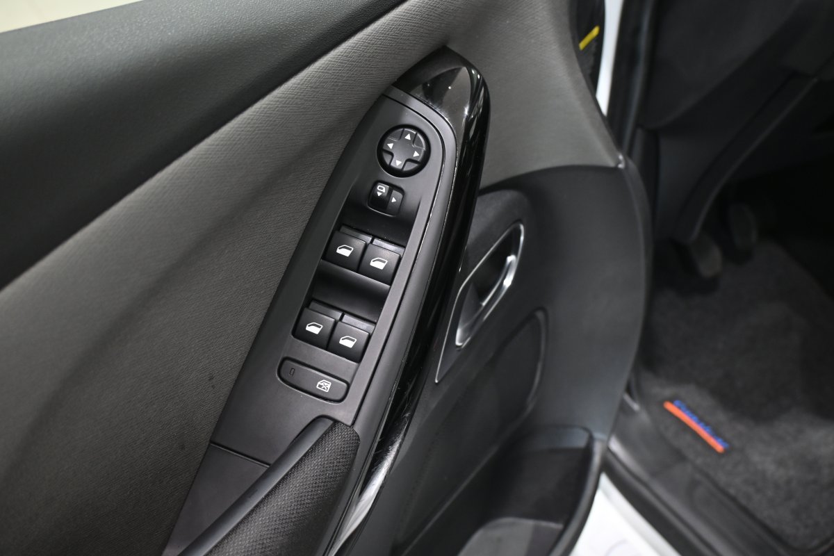 Foto Citroen Grand C4 26