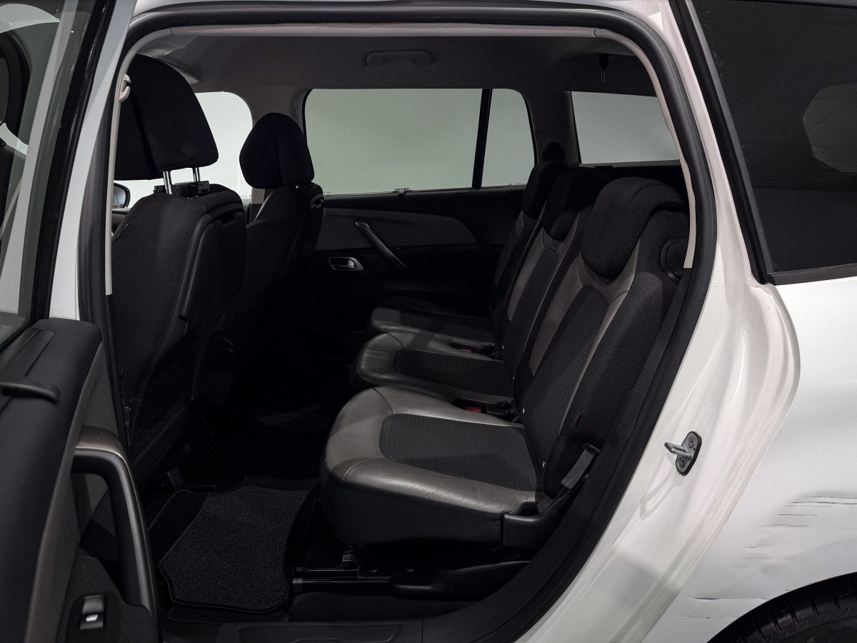 Foto Citroen Grand C4 Spacetourer 1.2 11