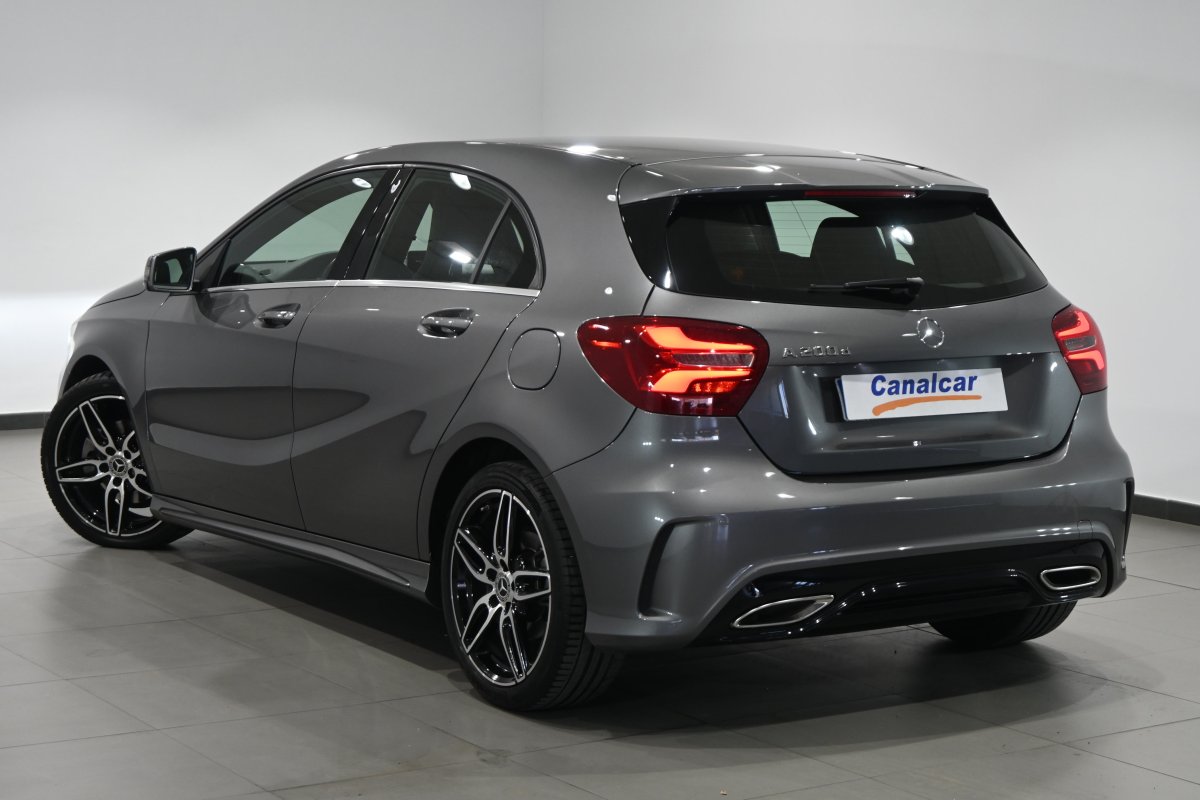 Foto Mercedes-Benz A 6