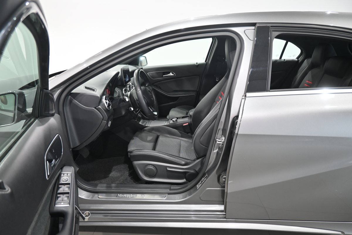 Foto Mercedes-Benz A 10