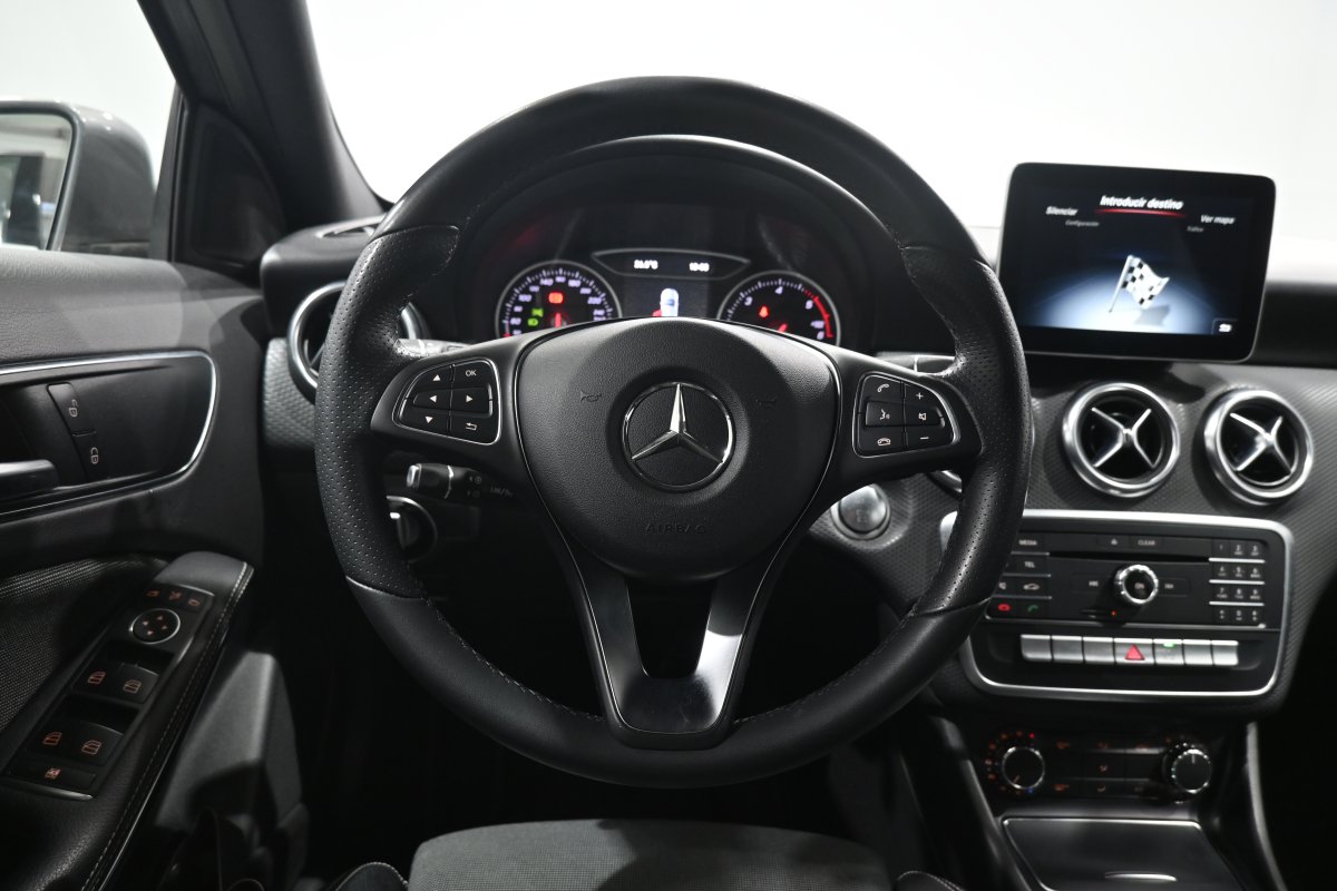 Foto Mercedes-Benz A 19
