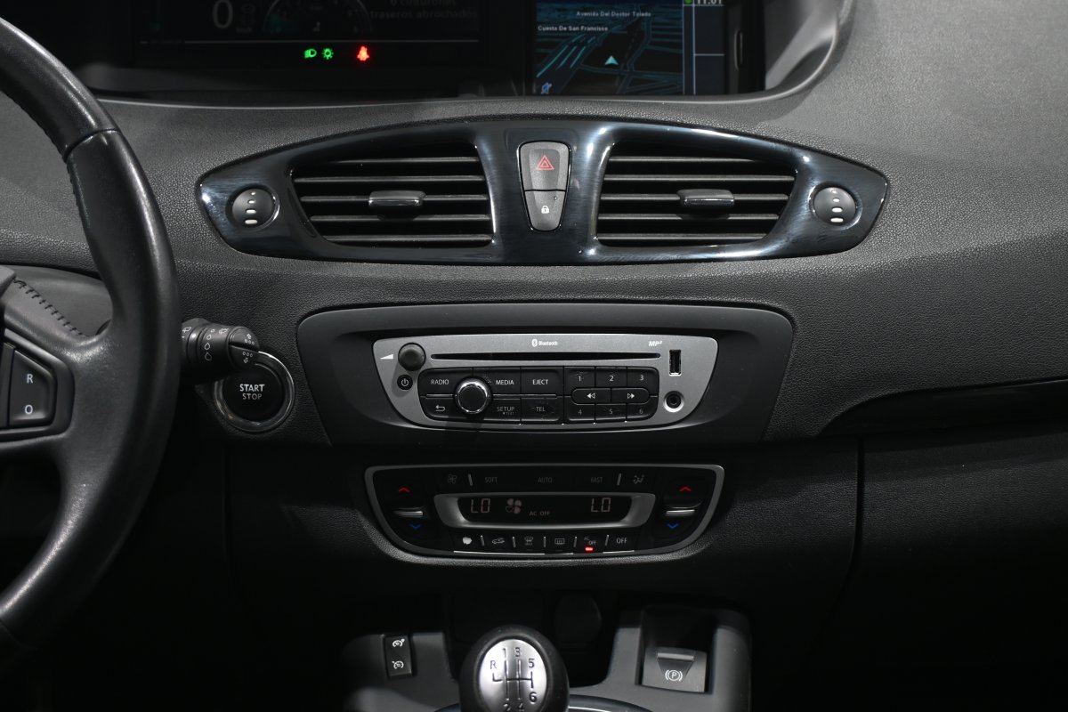 Foto Renault Grand Scenic 13