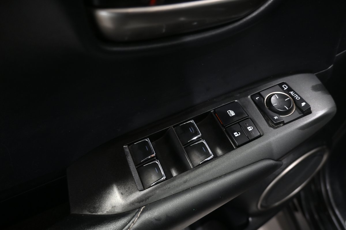 Foto Lexus NX 29