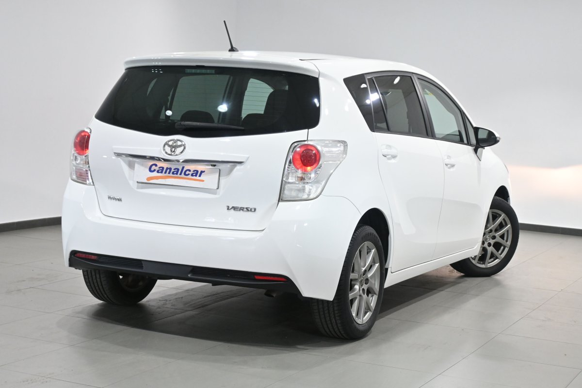 Foto Toyota Verso 4