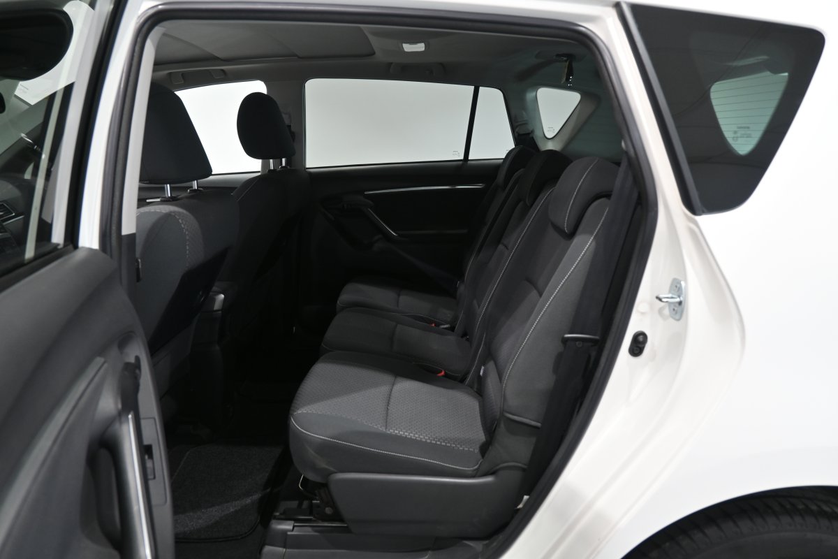 Foto Toyota Verso 11