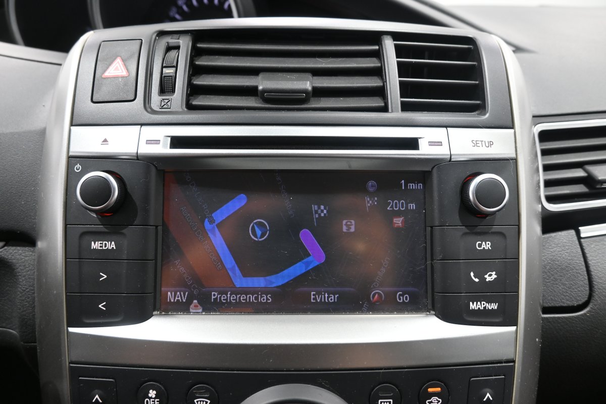 Foto Toyota Verso 16