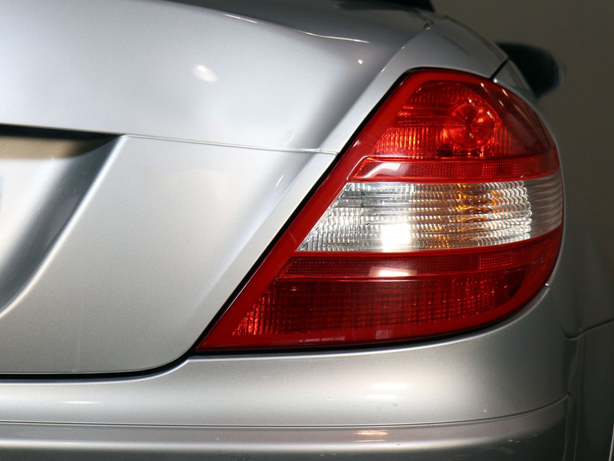 Foto Mercedes-Benz SLK 200 11